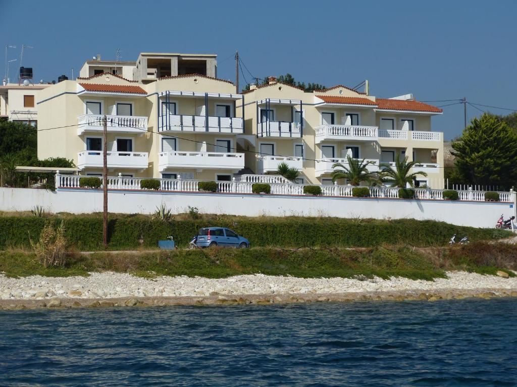 Katarráktis Ostria Seaside Studios And Apartments מראה חיצוני תמונה